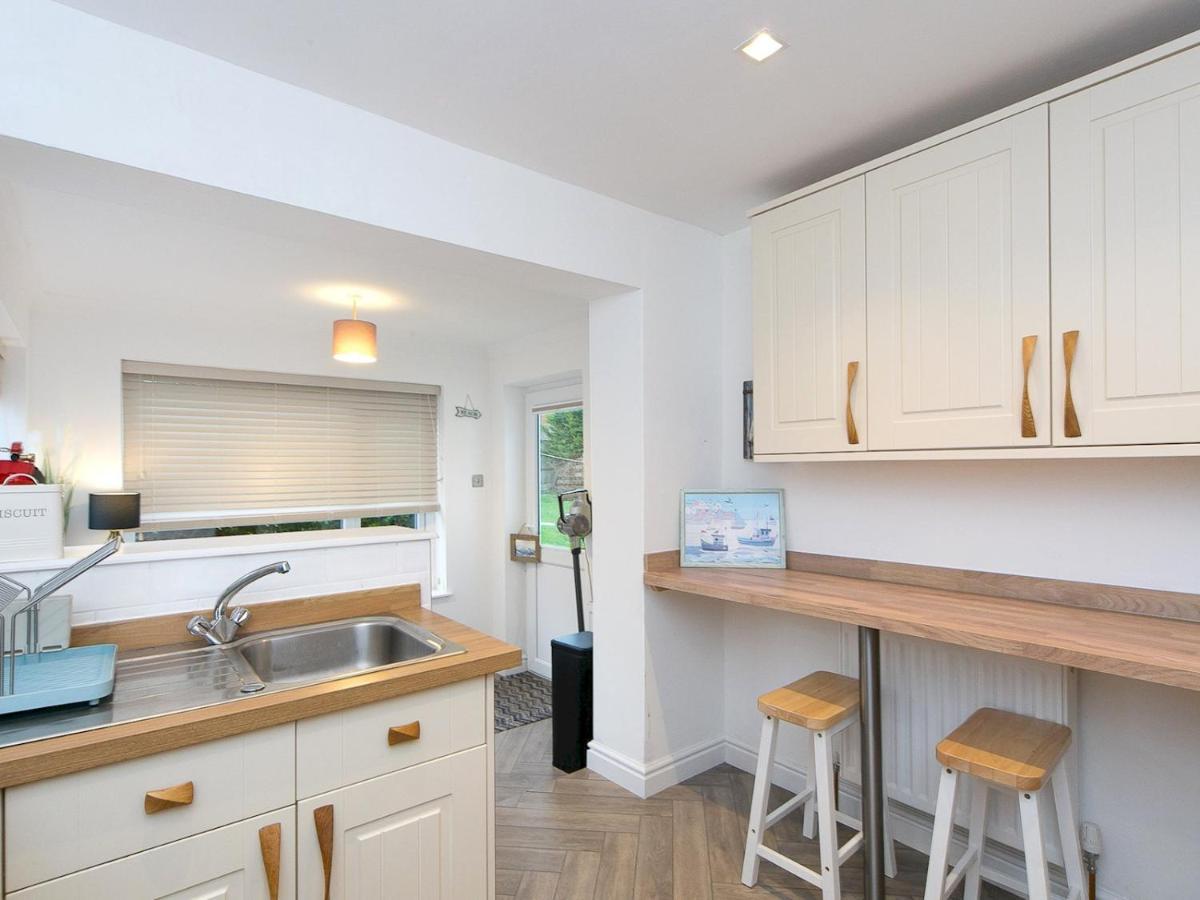 Pass The Keys Modern Coastal Home In Bull Bay Amlwch Buitenkant foto