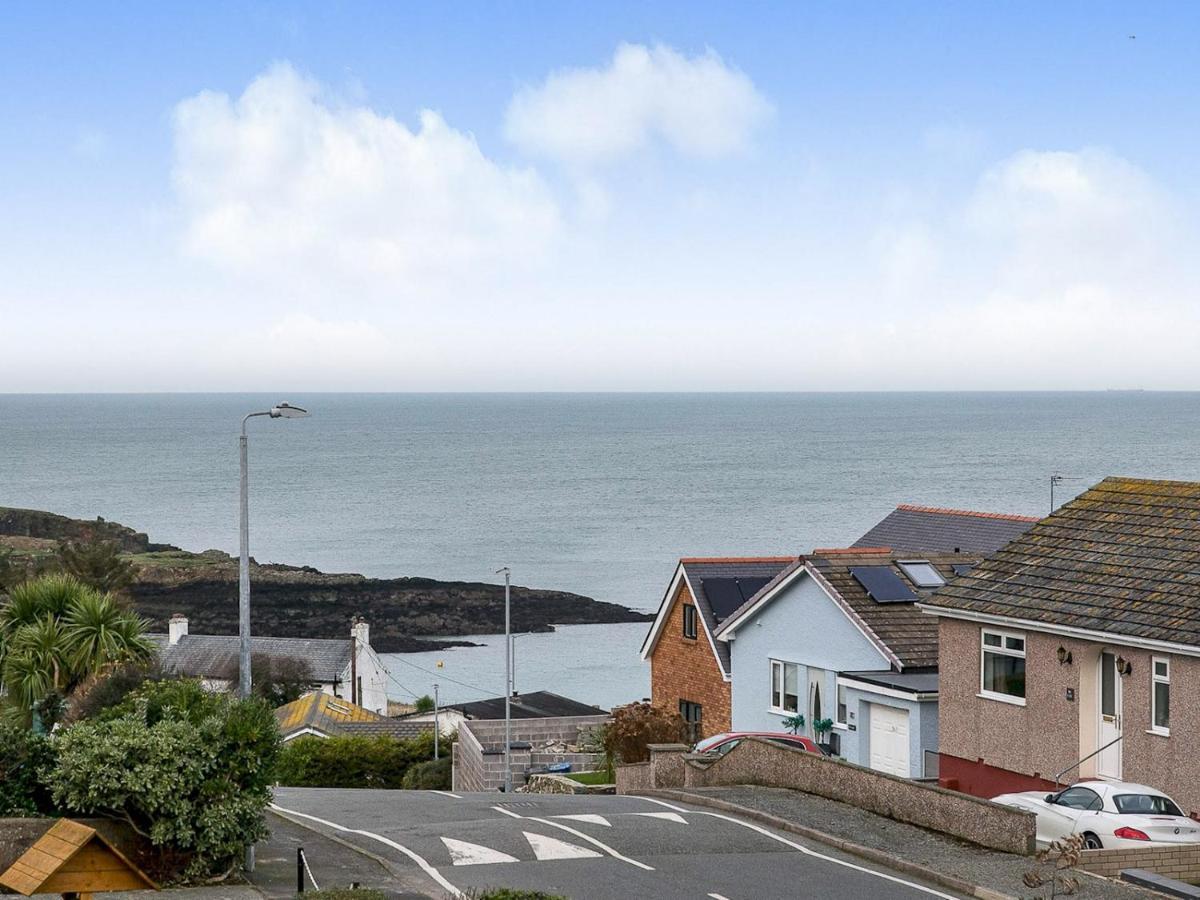 Pass The Keys Modern Coastal Home In Bull Bay Amlwch Buitenkant foto