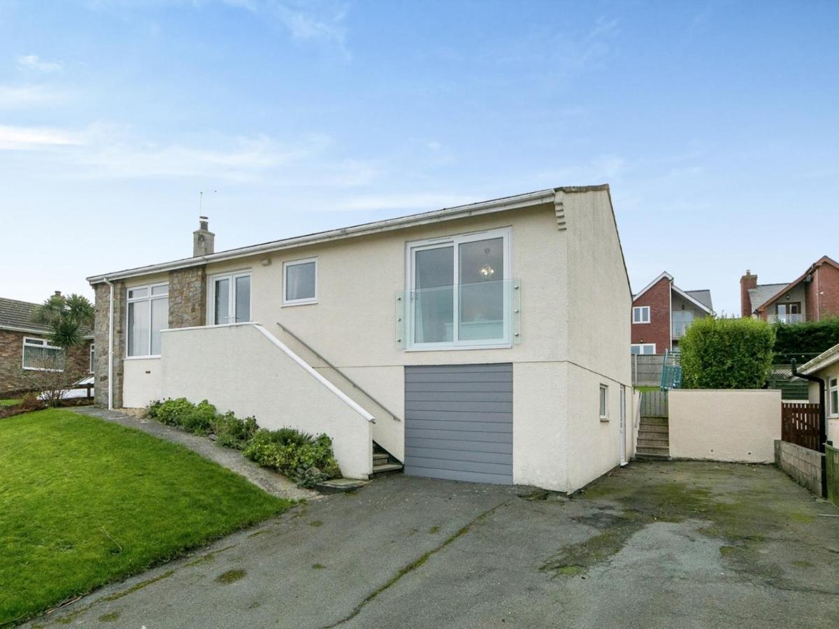 Pass The Keys Modern Coastal Home In Bull Bay Amlwch Buitenkant foto