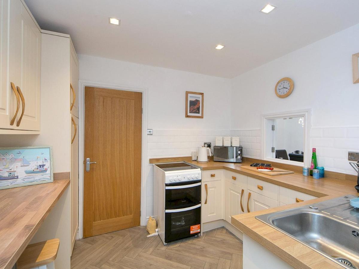 Pass The Keys Modern Coastal Home In Bull Bay Amlwch Buitenkant foto
