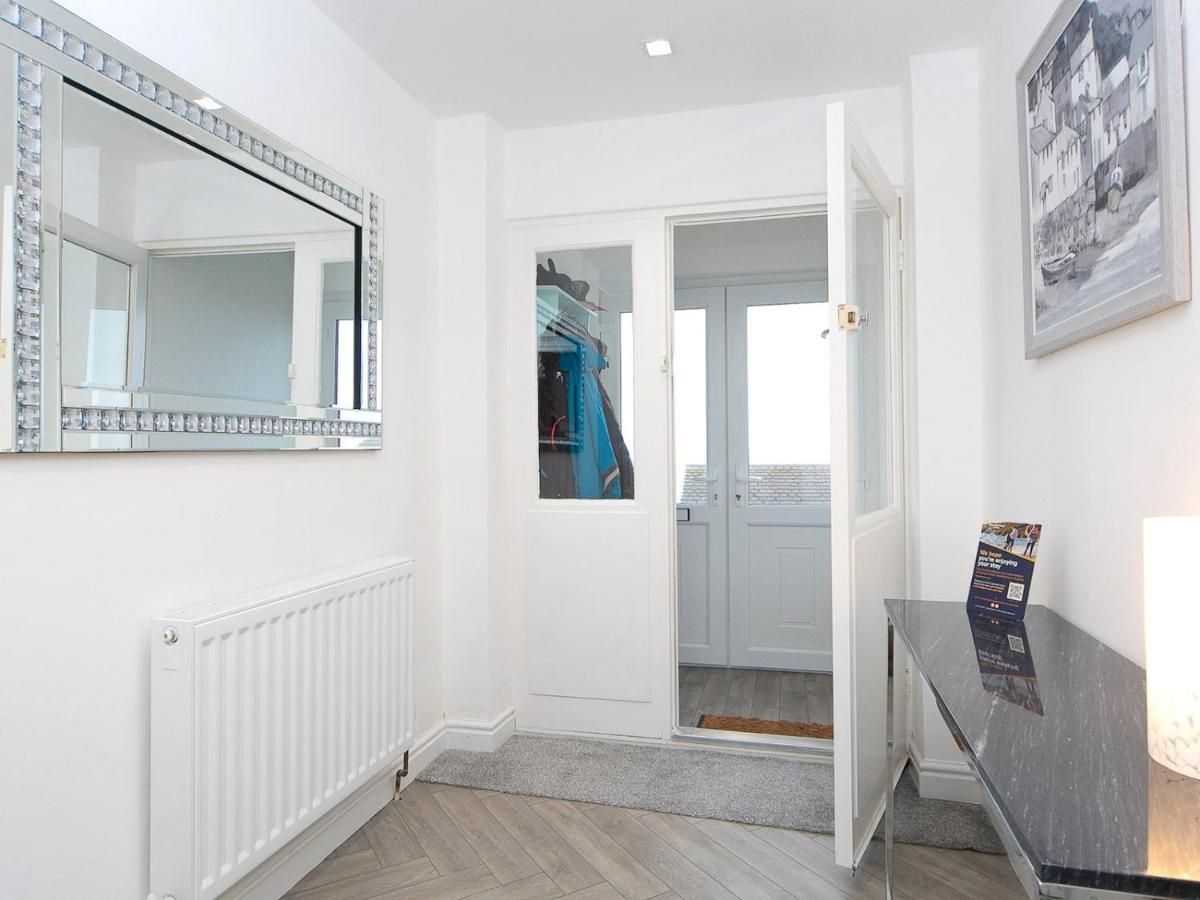 Pass The Keys Modern Coastal Home In Bull Bay Amlwch Buitenkant foto